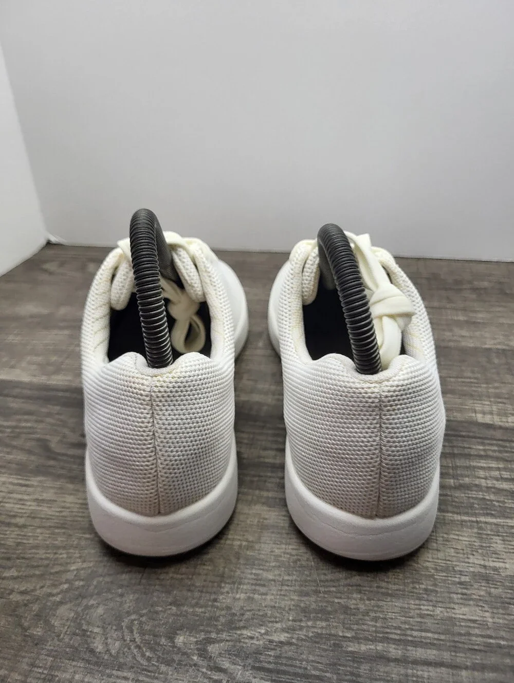 Atoms Shoes White Athletic Running Sneaker Low Top Classic Women 6.5